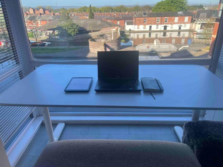 City Centre 2 Bed Apartment 切斯特 外观 照片