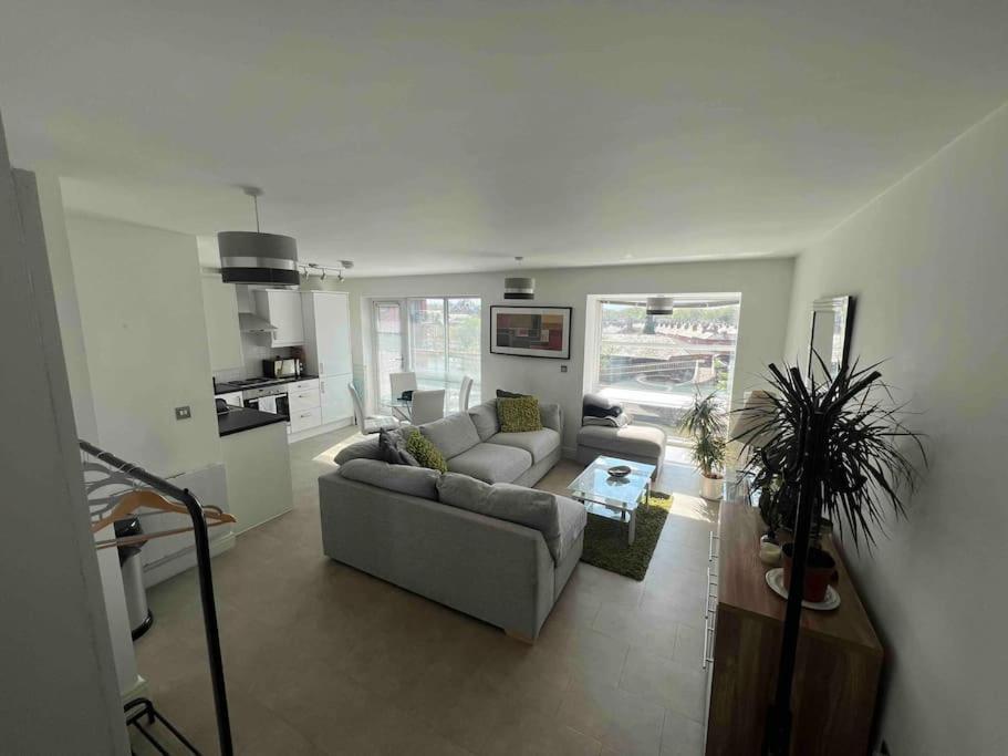 City Centre 2 Bed Apartment 切斯特 外观 照片